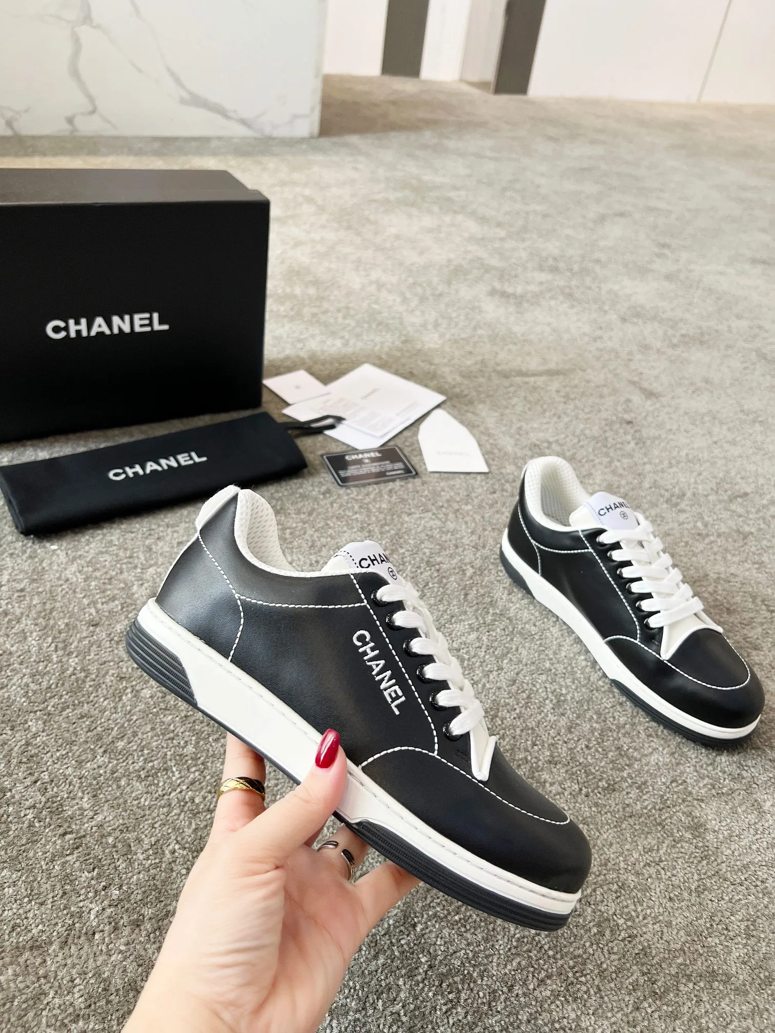 👟👟Ex-factory price 560👟👟 Chanel 2025c new casual sports shoes and sneakers, super beautiful color, very versatile, super comfortable, full of little fragrance, classic, durable and versatile, (cowhide, original outsole, good resilience) Size: 35-40